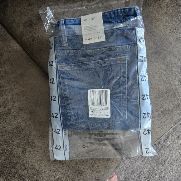 Mango Slim-Fit Jeans - Picture 7 of 7